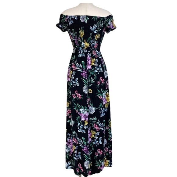 Band of Gypsies Maxi Dress with Pockets! - Picture 6 of 15
